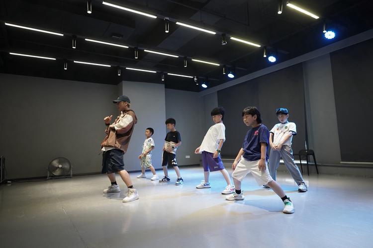 少儿hiphop 舞蹈节目