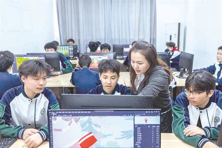 重庆市工艺美术学校怎么样