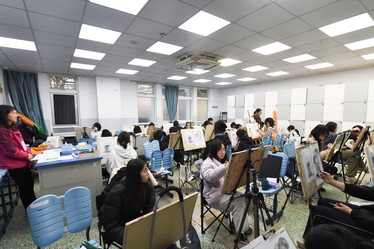 今天南京大学生艺考时期