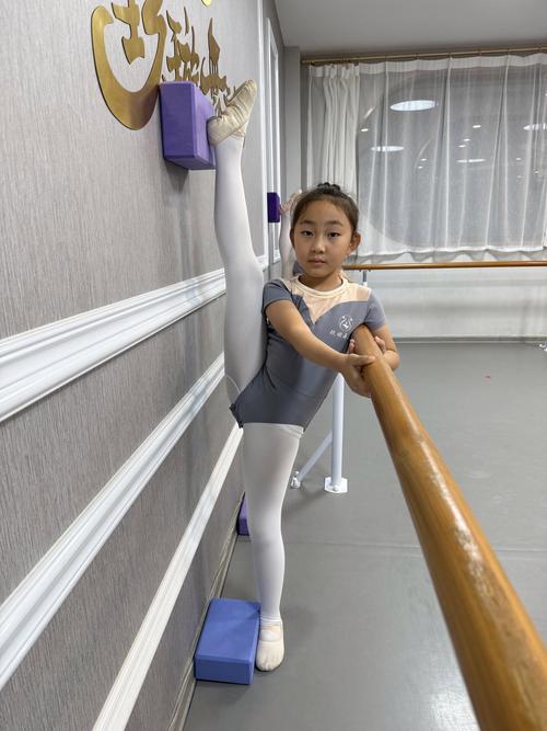 暑假才学舞蹈 平时不学