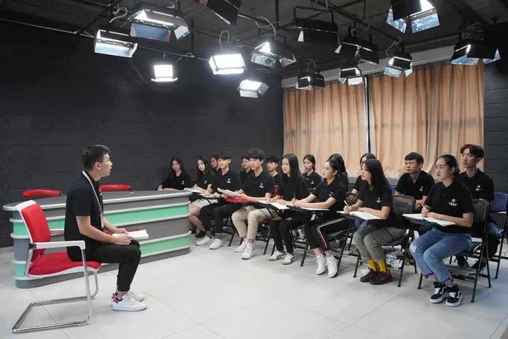 上海艺考看图说话培训班