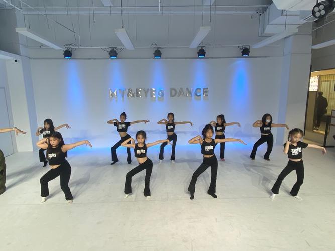 高中艺考舞蹈有爵士舞嘛