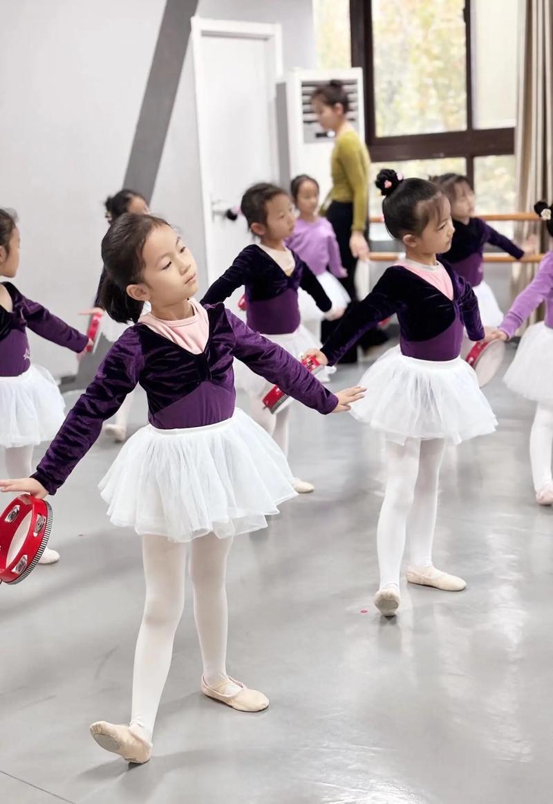 余姚点点舞蹈学校206