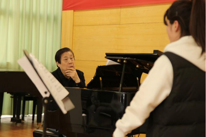 中央音乐学院讲的声乐课