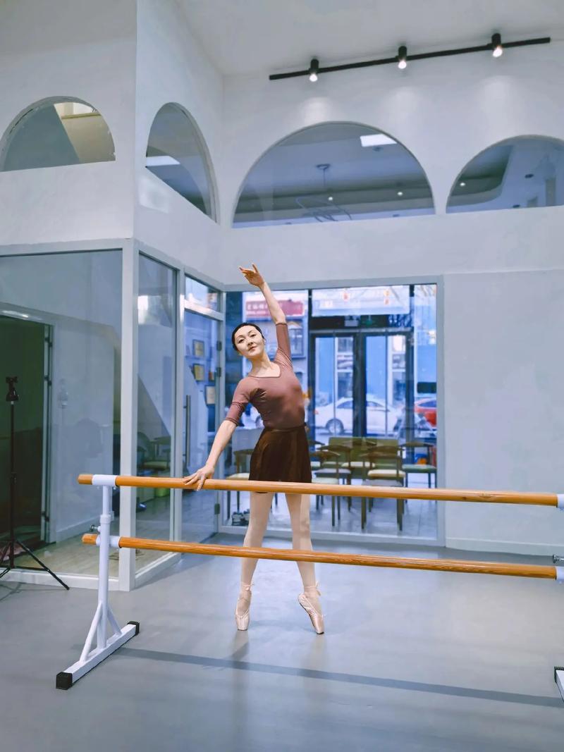 想学习舞蹈成为舞蹈老师