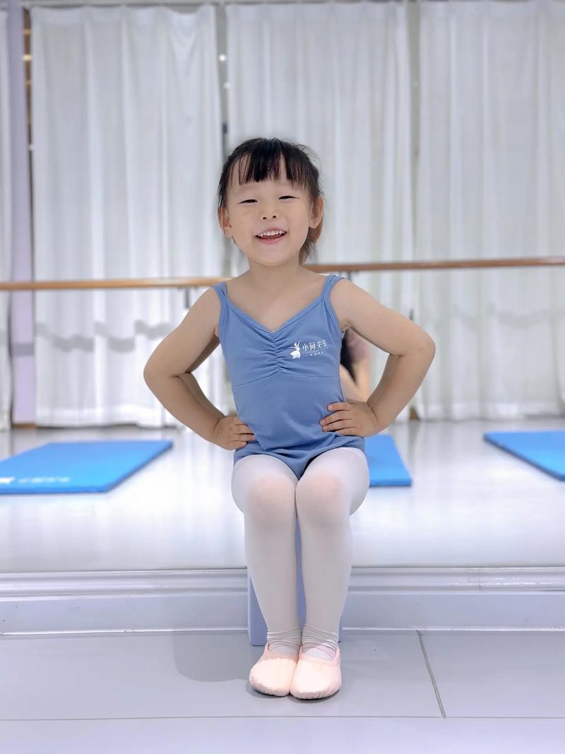 女孩几岁开始学舞蹈合适