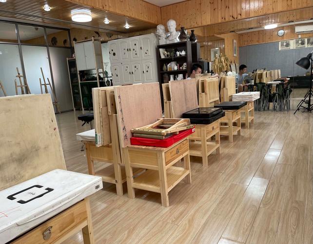 上海成人美术班培训学校