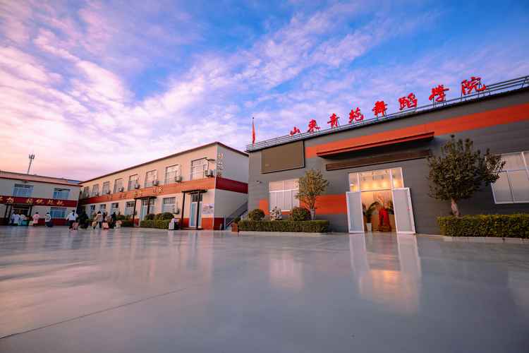 承德樱花舞蹈培训学校