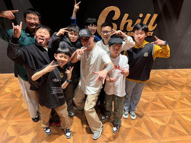 贵阳双双舞蹈学校街舞