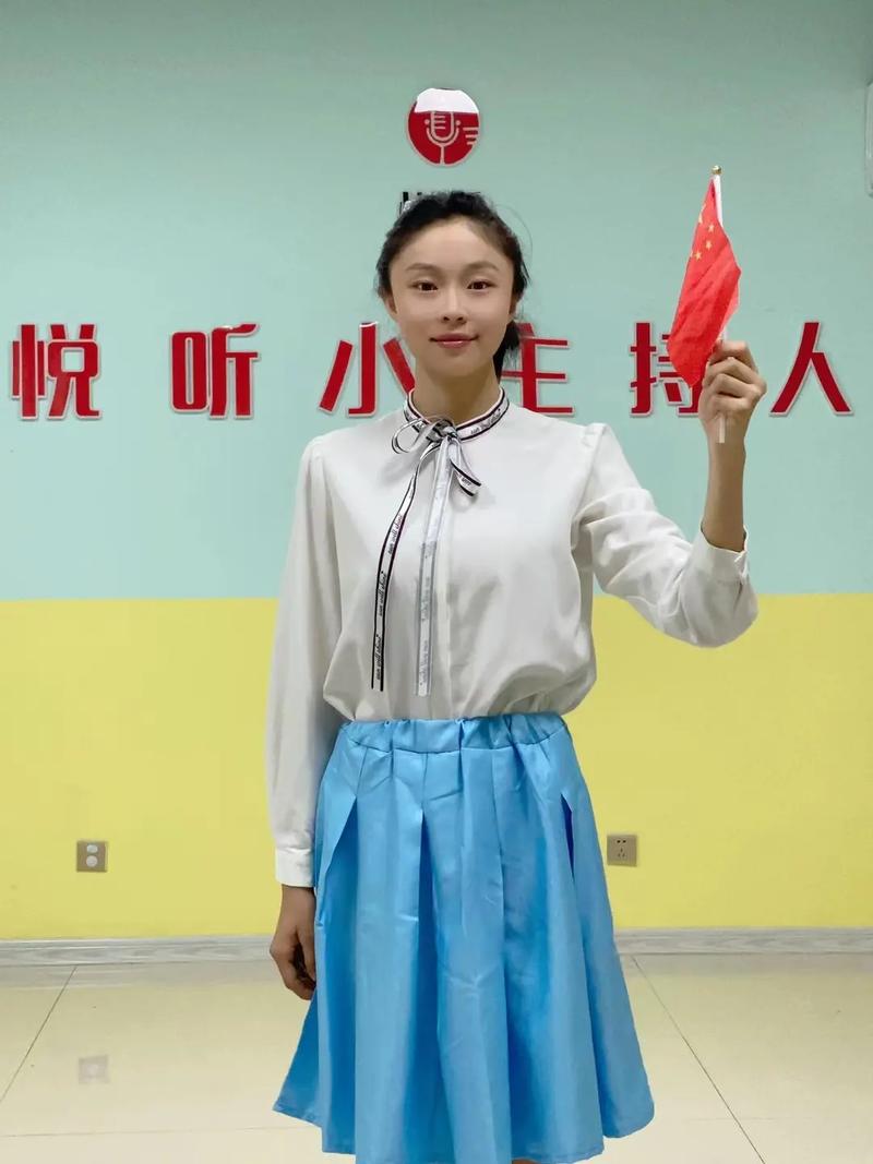 艺考播音昕丽教育典范棒