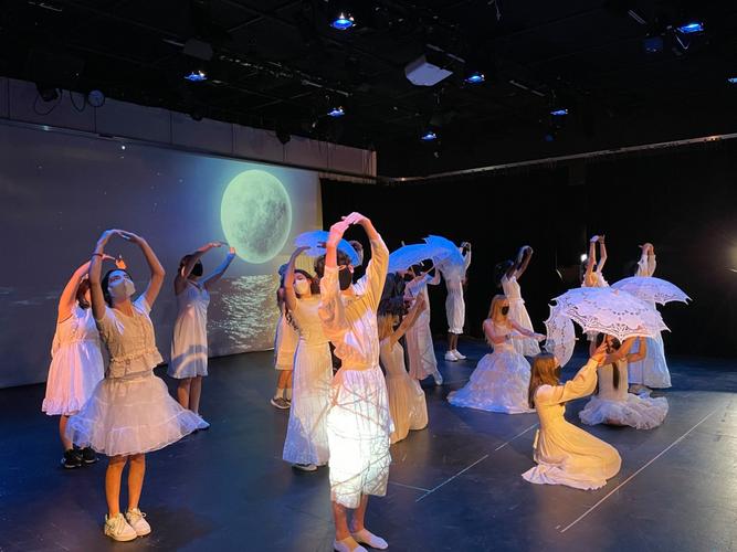 美国舞蹈包括什么条件