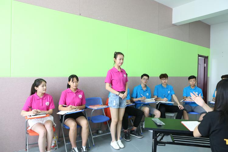 西宁艺考播音主持培训班