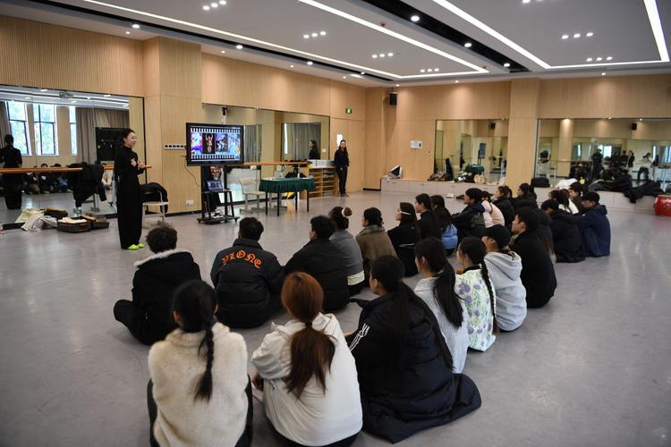 舞蹈教师编制考试面试