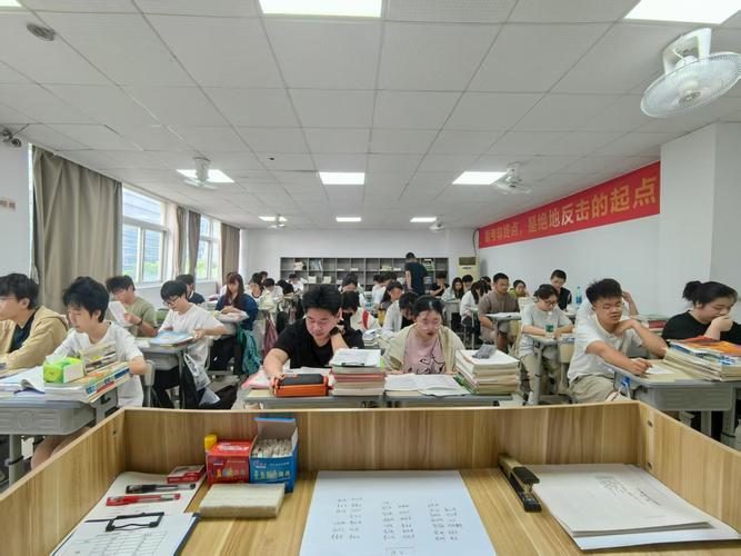 2025浙江艺考文化课