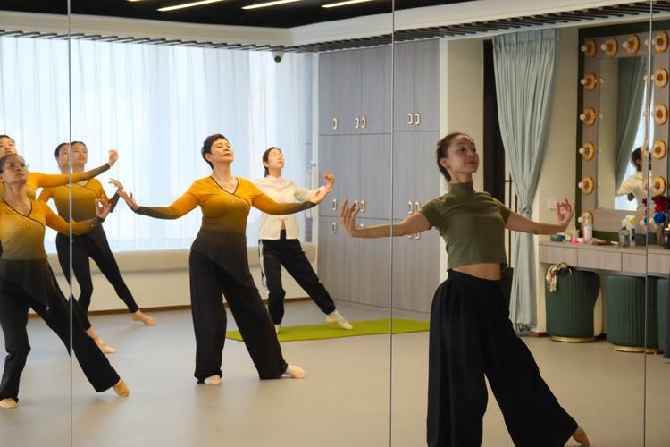 正规舞蹈老师培训机构