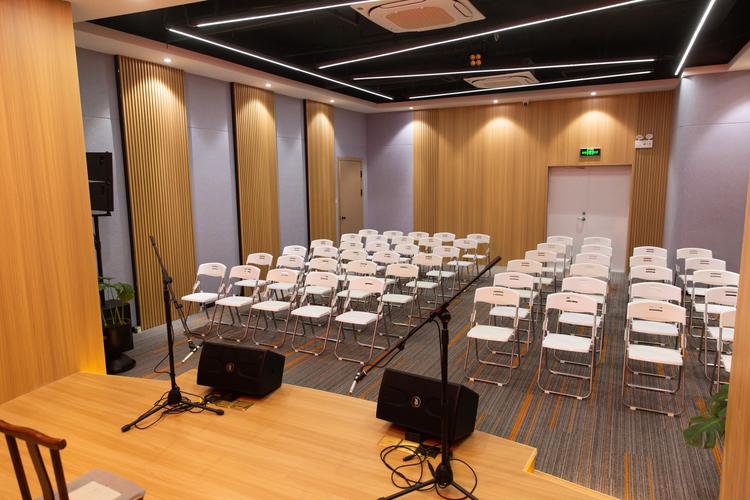 音乐学院有体育培训馆吗