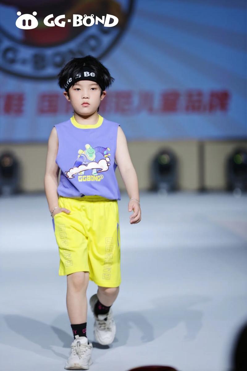 男孩艺考模特考什么条件