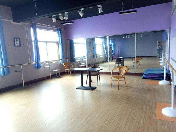 成都蒙太奇艺考培训学校