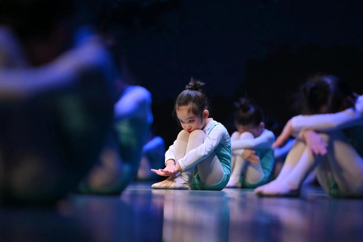 少儿舞蹈表演不良表现