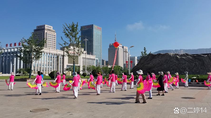 重庆财富中心附近舞蹈