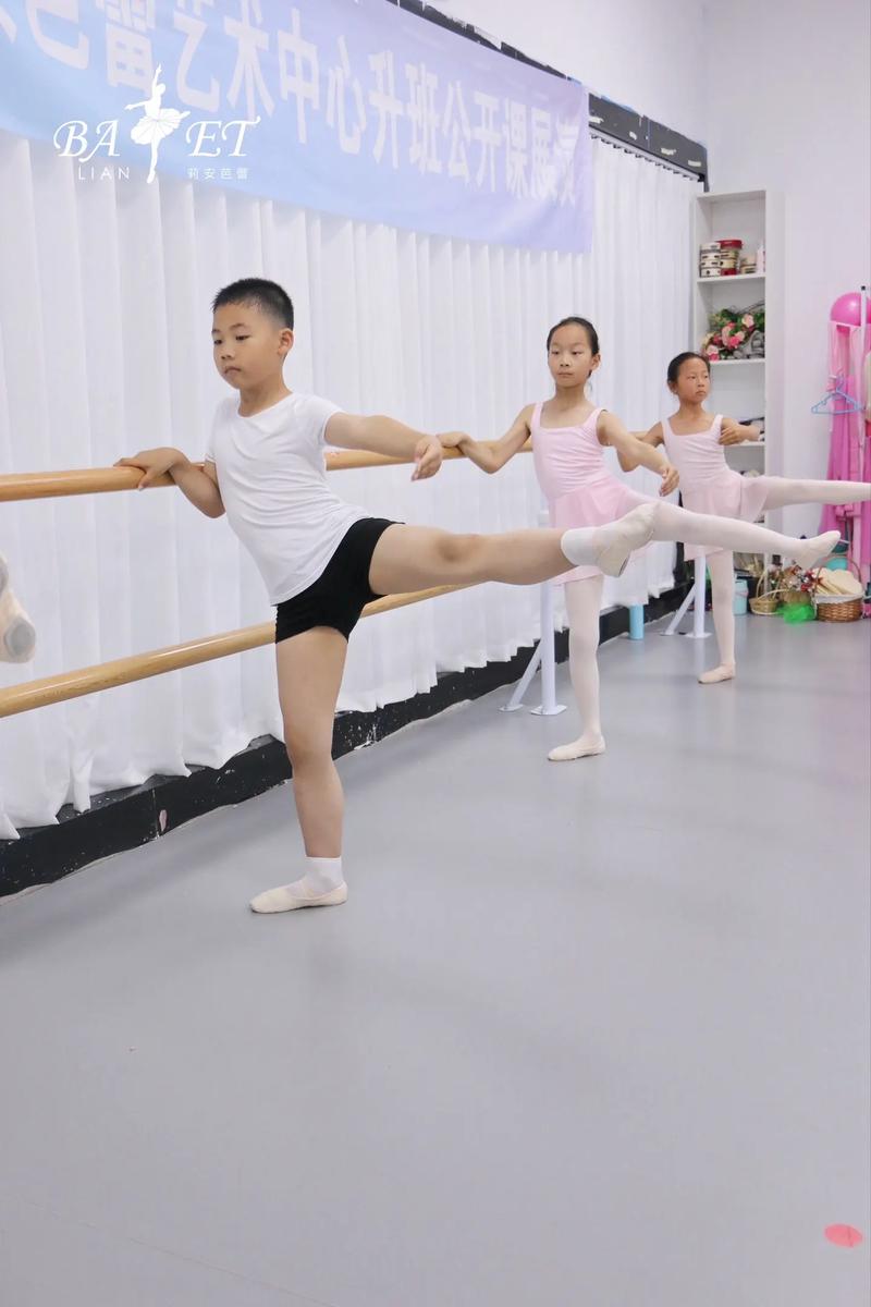 山西男生艺考舞蹈考什么