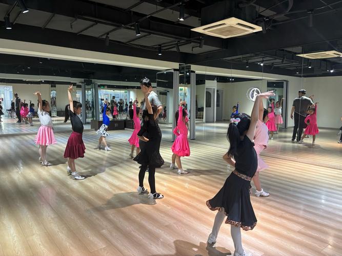 重庆国际社区舞蹈培训