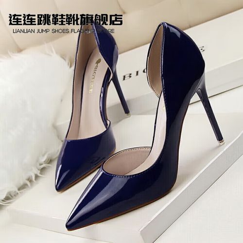 播音主持 艺考 高跟鞋