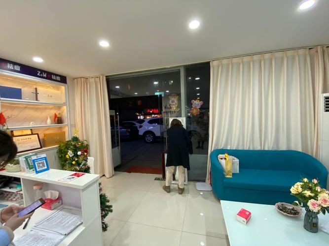 华阳嘻嘻舞蹈学校电话