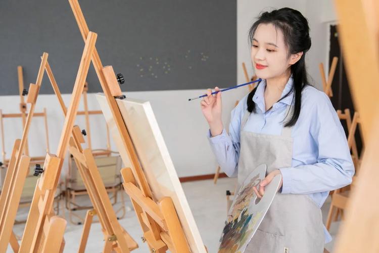 女生学美术可以做什么
