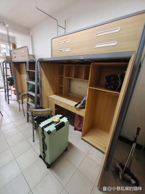 缙云工艺美术学校寝室