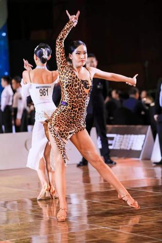 体育舞蹈艺考杯第一名