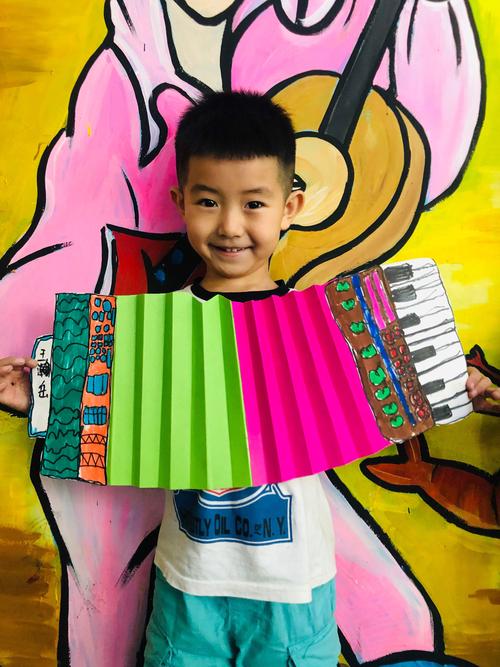 小班美术活动 手风琴