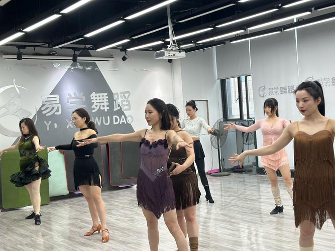 江西成人舞蹈培训学校