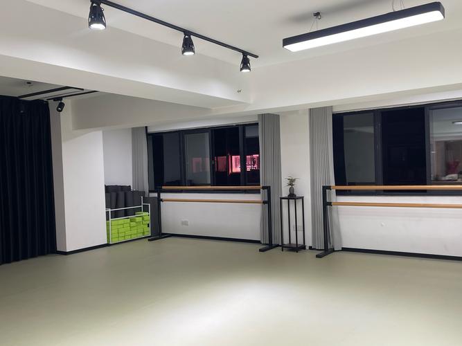 无锡赤道国际舞蹈学校