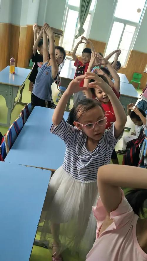 奥尔夫音乐跟我做操视频