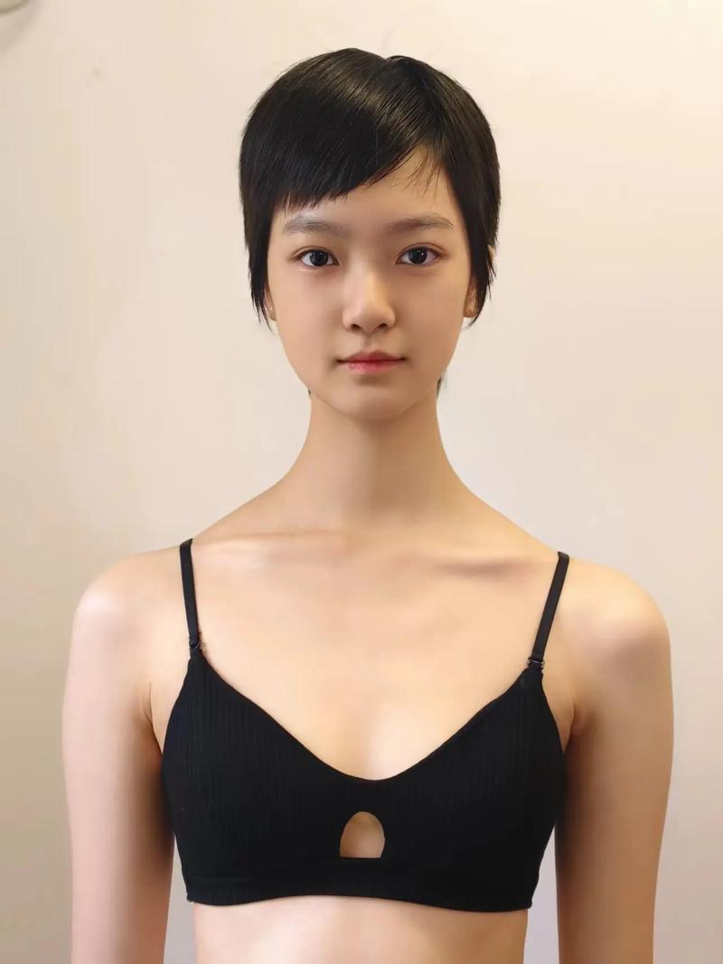 艺考模特专业身高要求