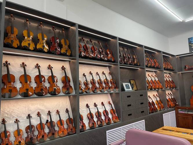 天津音乐一条街小提琴