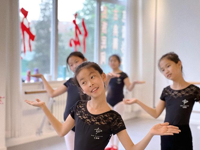 北京儿童舞蹈学校价钱