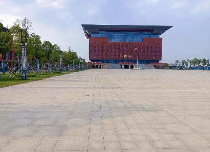 洛阳美术高中是职高吗