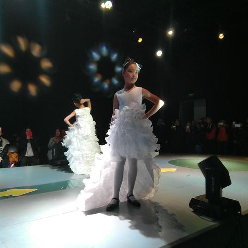 蝌蚪宝贝儿童音乐剧团