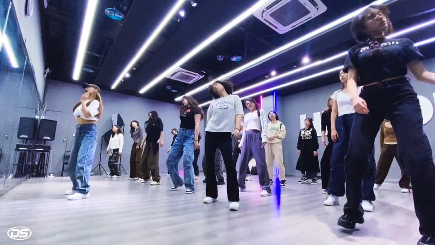 郑州皇后舞蹈培训学院