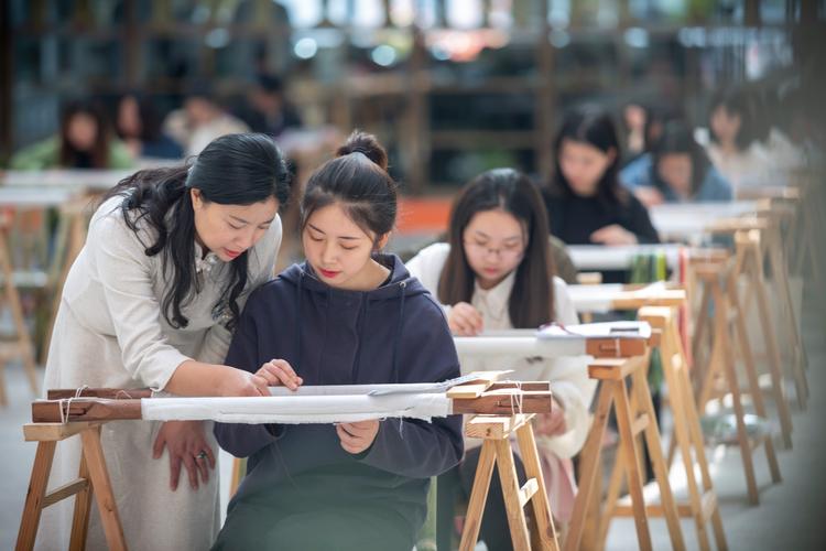 艺考摄影类的指导老师