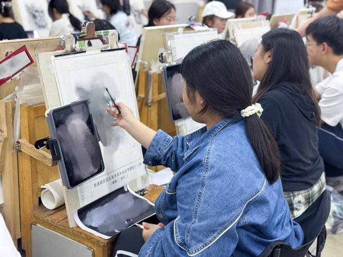 想从大专考到美术院校