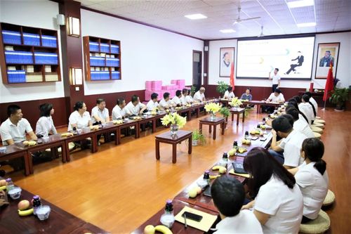 中传凤凰艺考教育中心