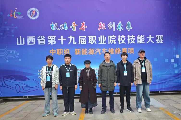 西安丹青艺考五险一金