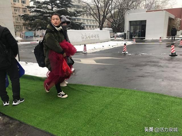 不是在校生怎么报艺考