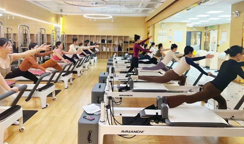 瑜伽舞蹈健身培训机构