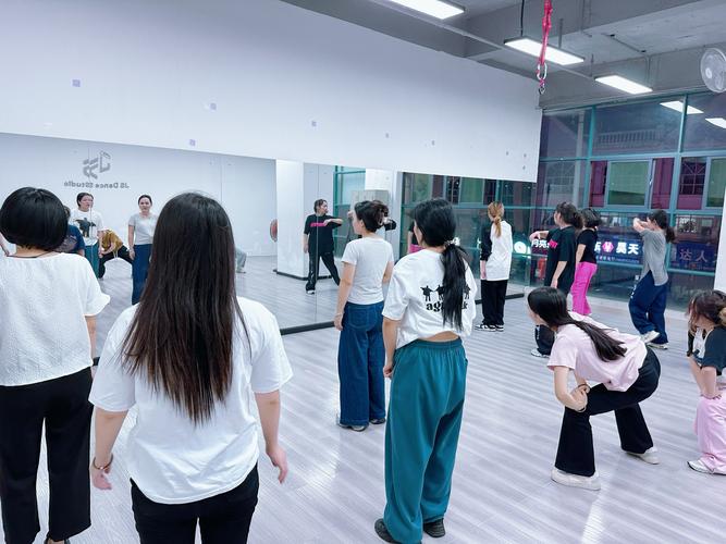 深圳龙岗成人舞蹈培训
