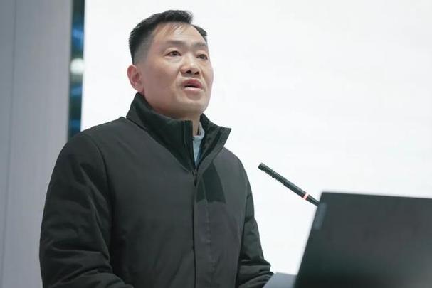 河南工艺美术学校校长