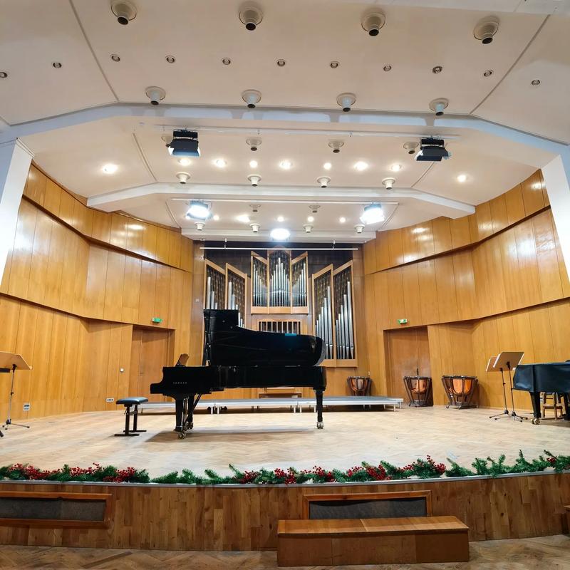 日本国立音乐学院学费